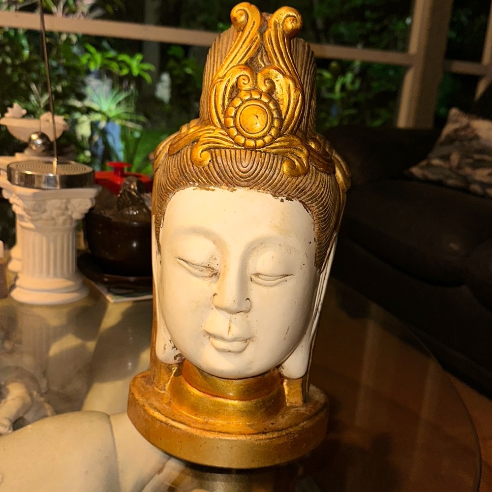 Buddha head, statue